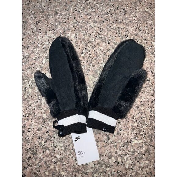 Nike Women’s Mittens - Picture 8 of 9